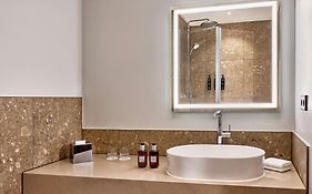 Four Points By Sheraton Central